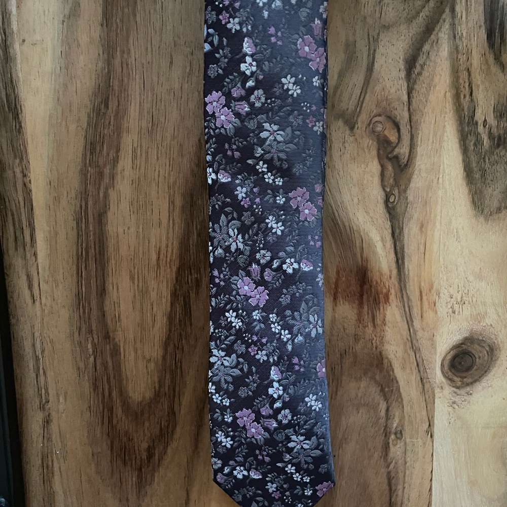 Purple floral skinny tie
